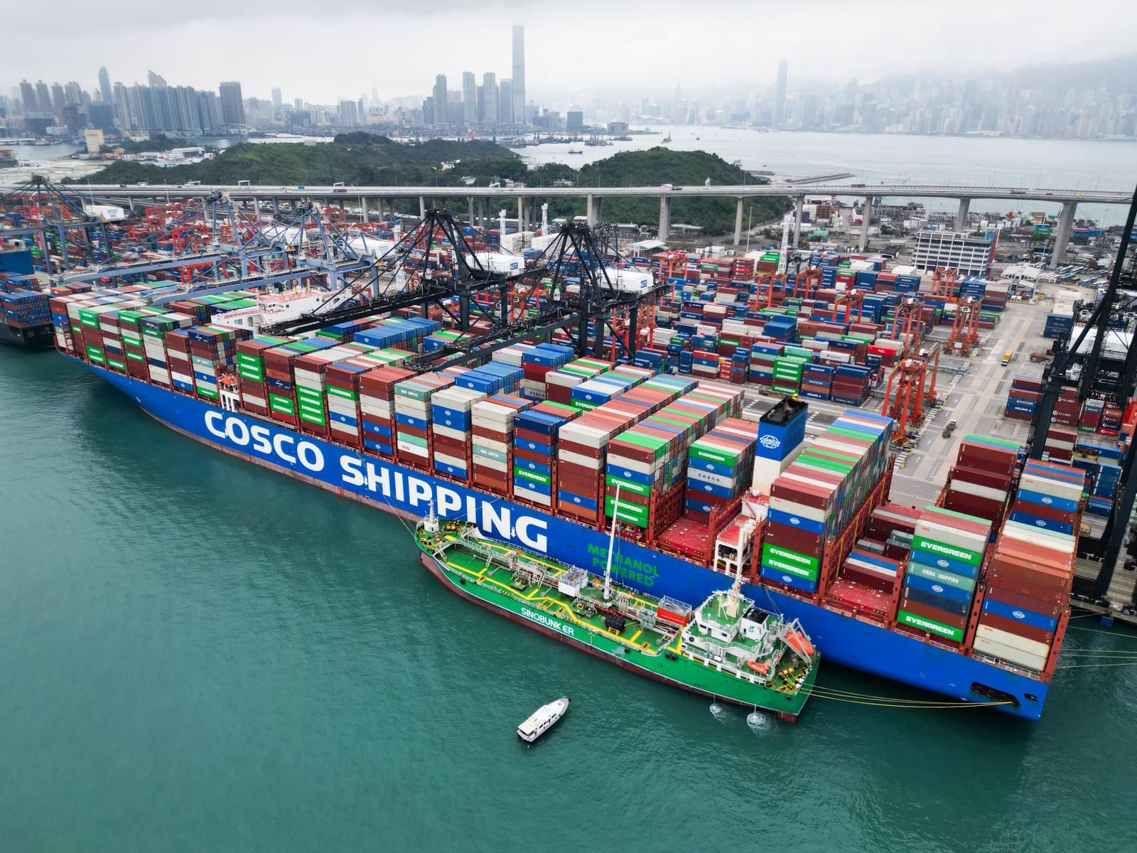 Towngas green methanol supports Hong Kong’s first SIMOPS bunkering to jointly promote the city’s development as a green maritime fuel centre